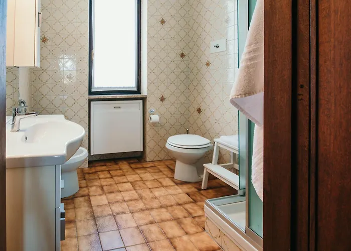 Miralago Playa - Lakeside L&b Apartament *